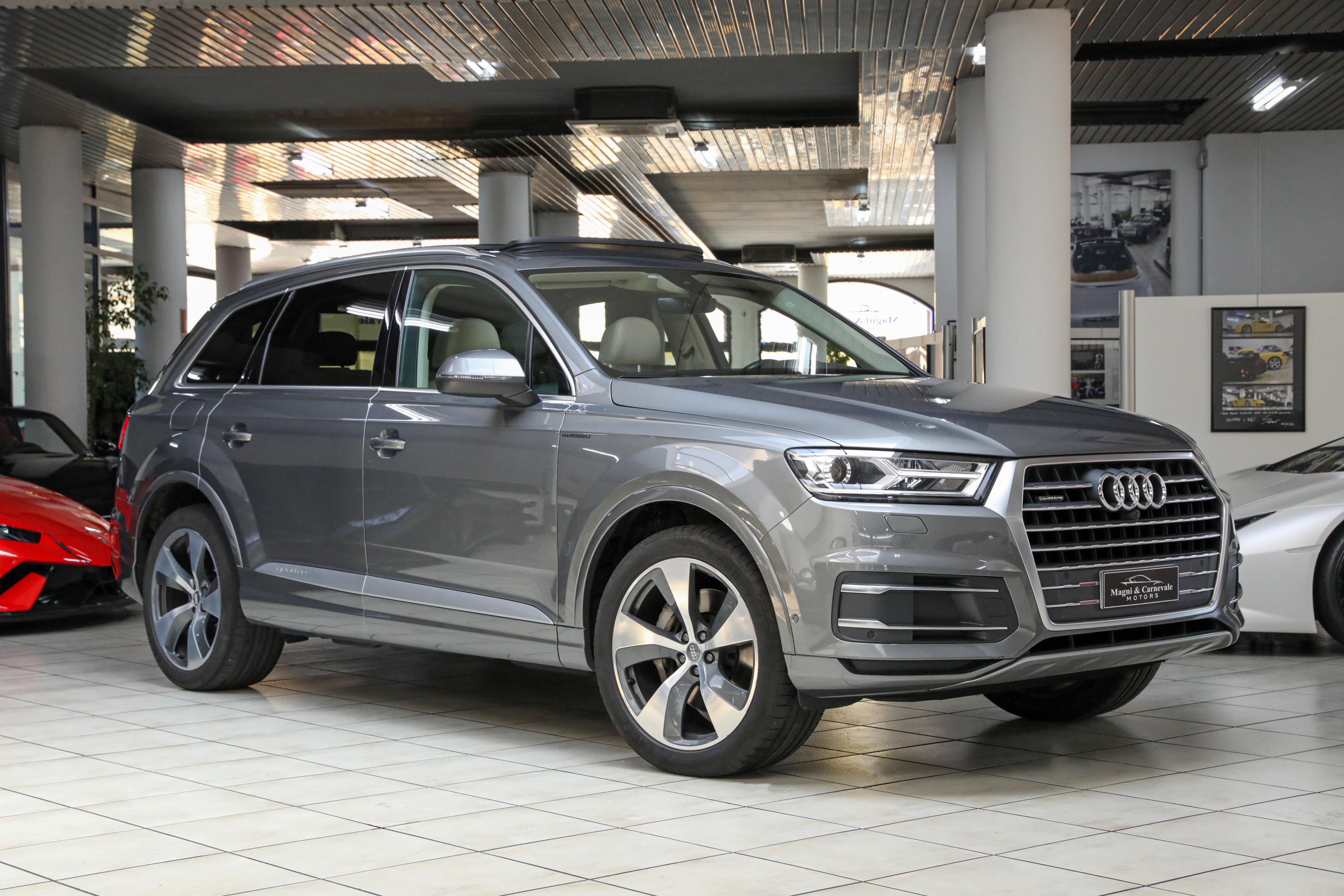 Audi Q7 TDi Quattro Tiptronic Business Plus - Magni & Carnevale Motors